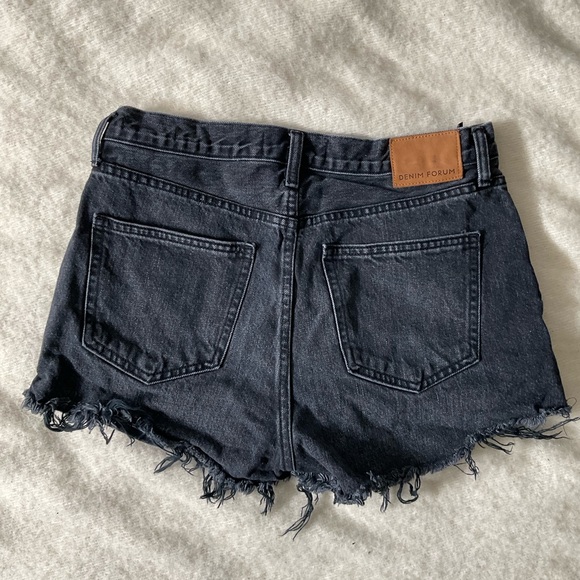 Denim forum high rise shorts - Picture 2 of 2